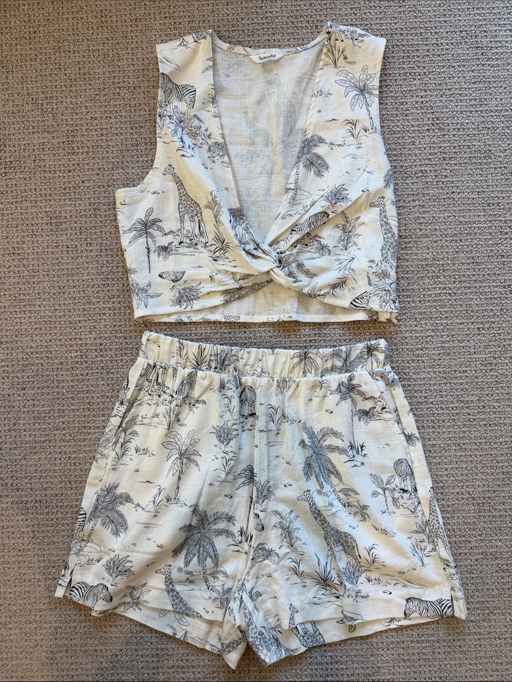 Splendid White and Grey Tropical Set